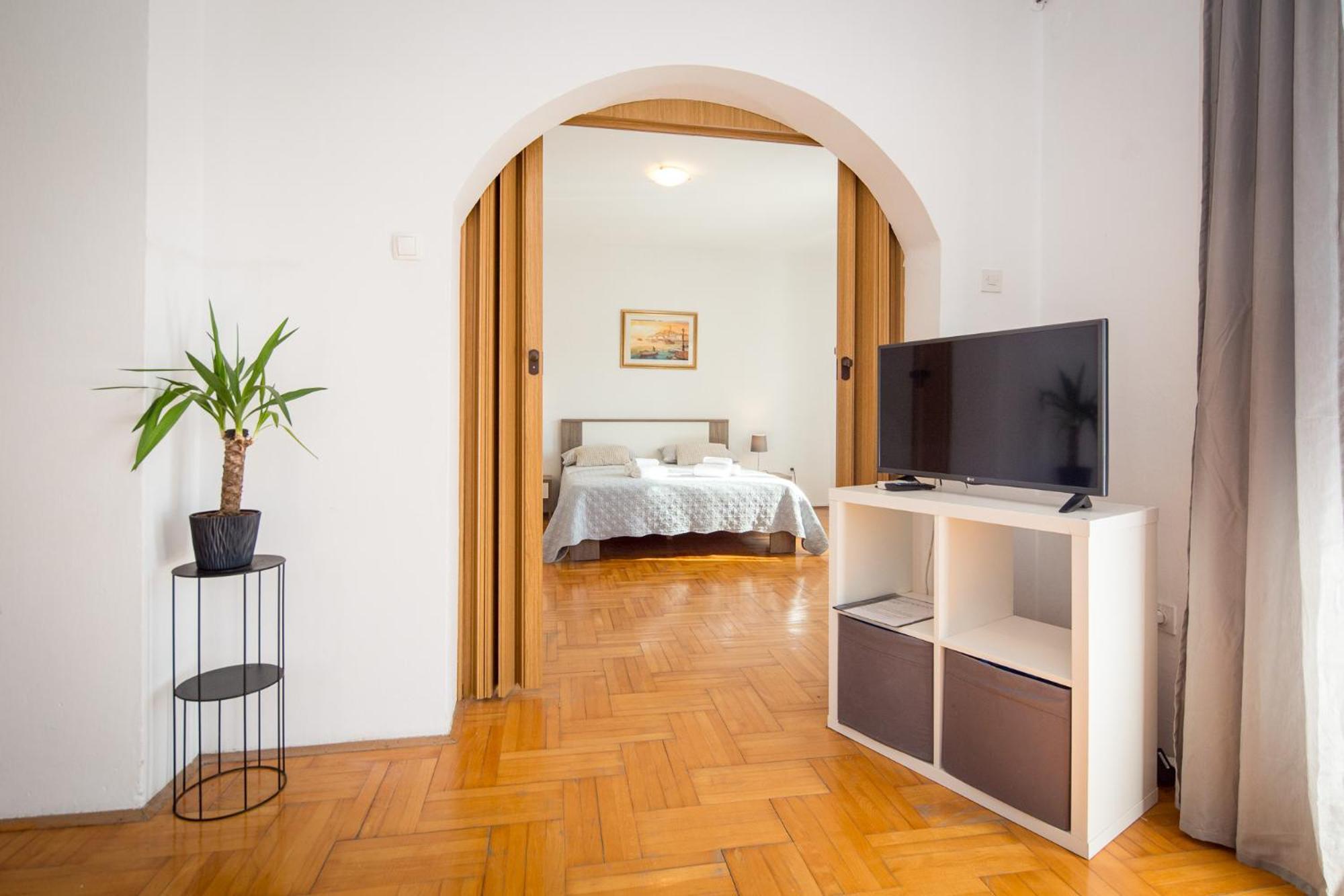 Apartments Luce Ровинь Экстерьер фото