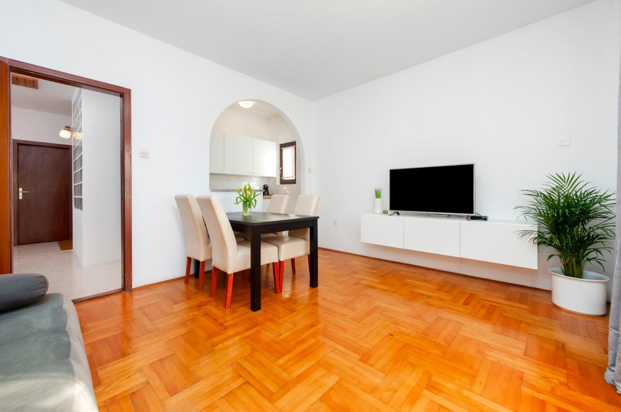Apartments Luce Ровинь Экстерьер фото