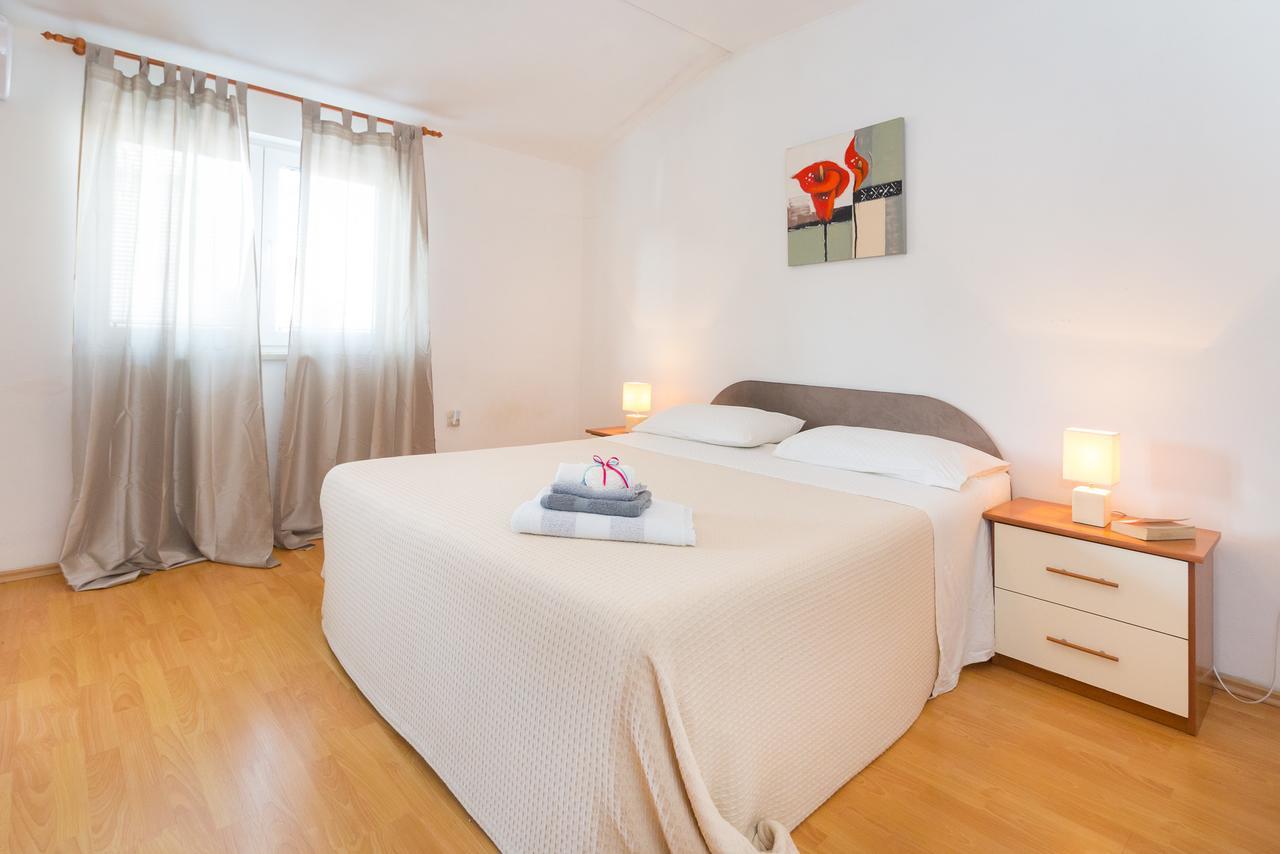 Apartments Luce Ровинь Экстерьер фото