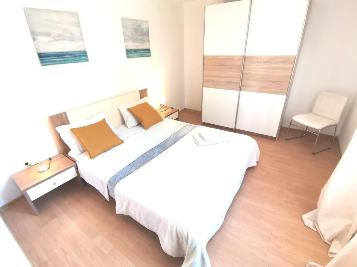 Apartments Luce Ровинь Экстерьер фото